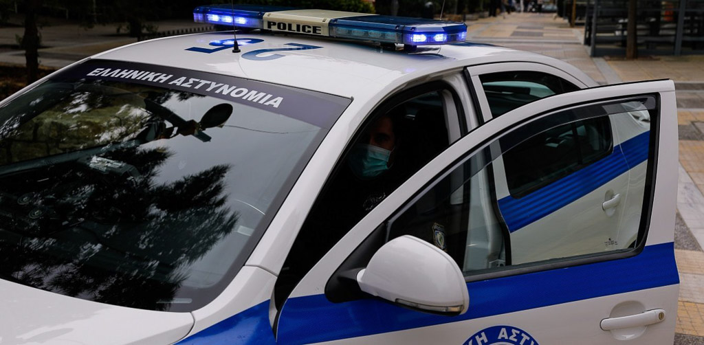 Αφέθηκε ελεύθερος ο αστυνομικός που πυροβόλησε στον αέρα έξω από την ΑΣΟΕΕ – Σε διαθεσιμότητα και οι τρεις αστυνομικοί (upd)