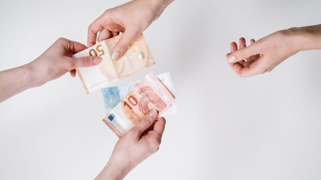 ΔΥΠΑ: Σήμερα καταβάλλεται το έκτακτο «Δώρο Πάσχα» 300 ευρώ – Οι δικαιούχοι