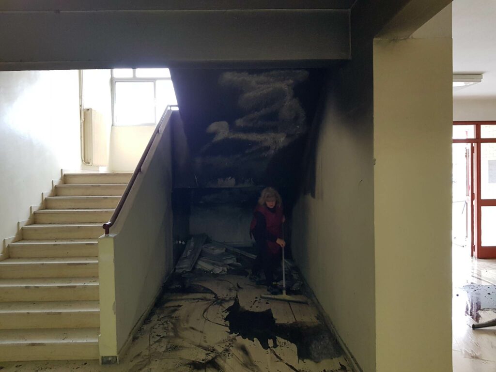 Κοζάνη: Φωτιά στο ισόγειο του 3ου ΓΕΛ Κοζάνης – Εκκενώθηκε έγκαιρα