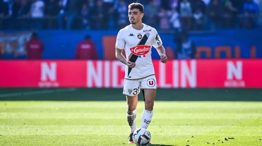 Γαλλία: Ποινή φυλάκισης σε παίκτη της Ανζέ που χτύπησε κοπέλα στα οπίσθια σε ντίσκο πάρτι