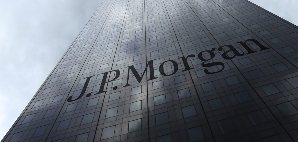 JP Morgan: «Έρχονται μαύρα σύννεφα για την οικονομία» – Κανείς δεν γνωρίζει τι πραγματικά συμβαίνει με τις αμερικανικές περιφερειακές τράπεζες