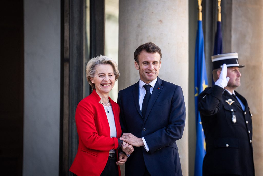 Κίνα για επίσκεψη του Ε.Μακρόν στο Πεκίνο: «Η Ευρώπη πρέπει να απελευθερωθεί από τις ΗΠΑ»