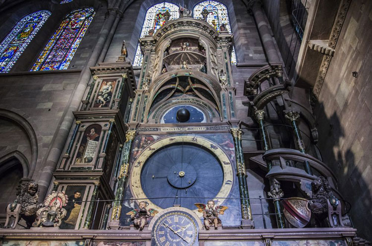 10+2 εντυπωσιακά αστρονομικά ρολόγια στον κόσμο