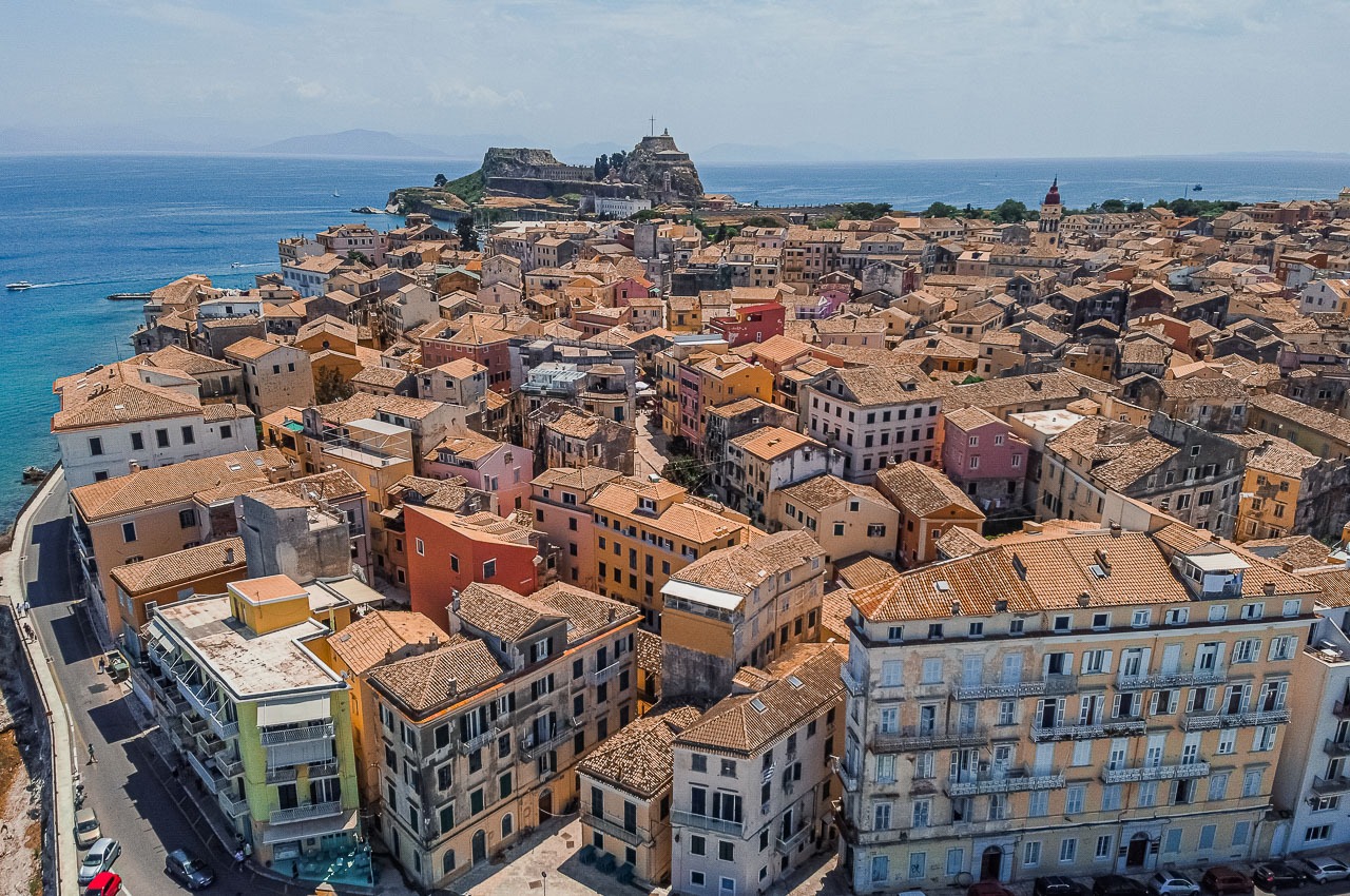 Πάσχα: Aυξημένες οι κρατήσεις σε νησιά και παραδοσιακούς προορισμούς – Οι επιλογές των Ελλήνων