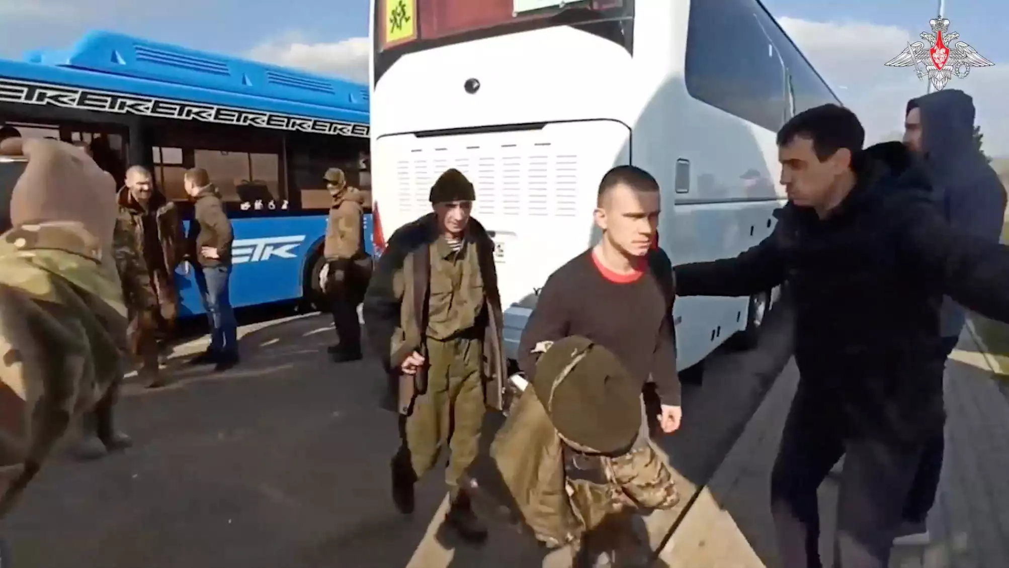 Ουκρανία και Ρωσία προχώρησαν σε νέα ανταλλαγή αιχμάλωτων πολέμου (φώτο)