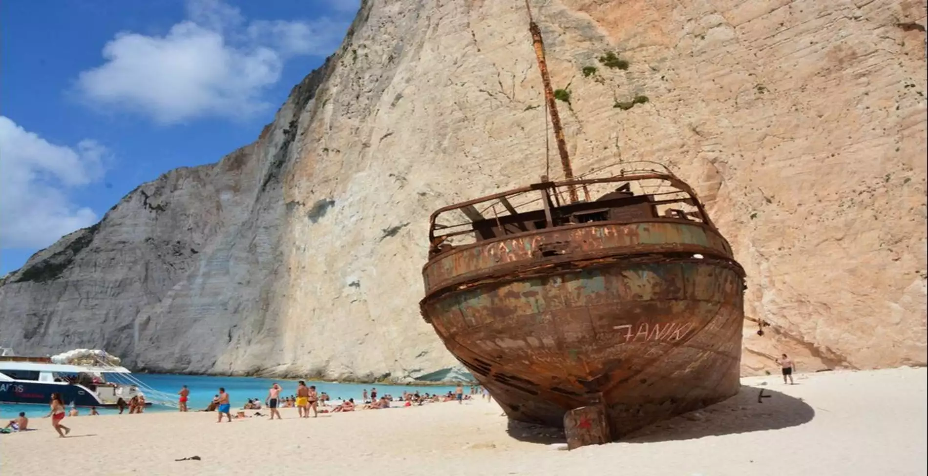 Ναυάγιο Ζακύνθου: Τα 60.000 ευρώ φτάνουν οι κυρώσεις για όσους πλησιάσουν το σημείο