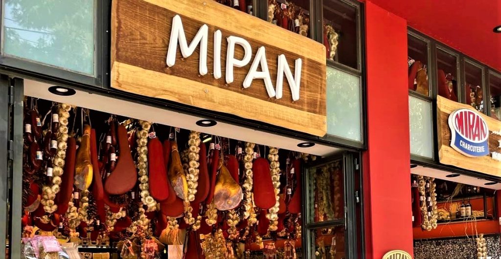 «Μιράν»: Το όνομα των μοναδικών γεύσεων της Ανατολής – Παστουρμάδες, σουτζούκια -και όχι μόνο- με ιστορία ενός αιώνα!