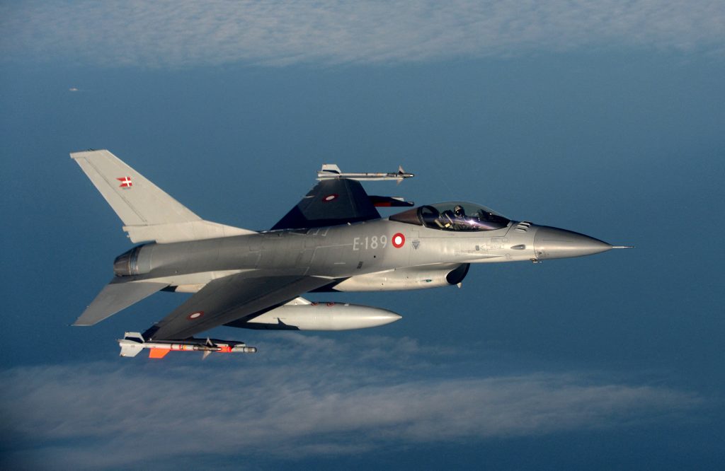 Η Δανία θέλει το ΝΑΤΟ να στείλει μαχητικά F-16 στην Ουκρανία