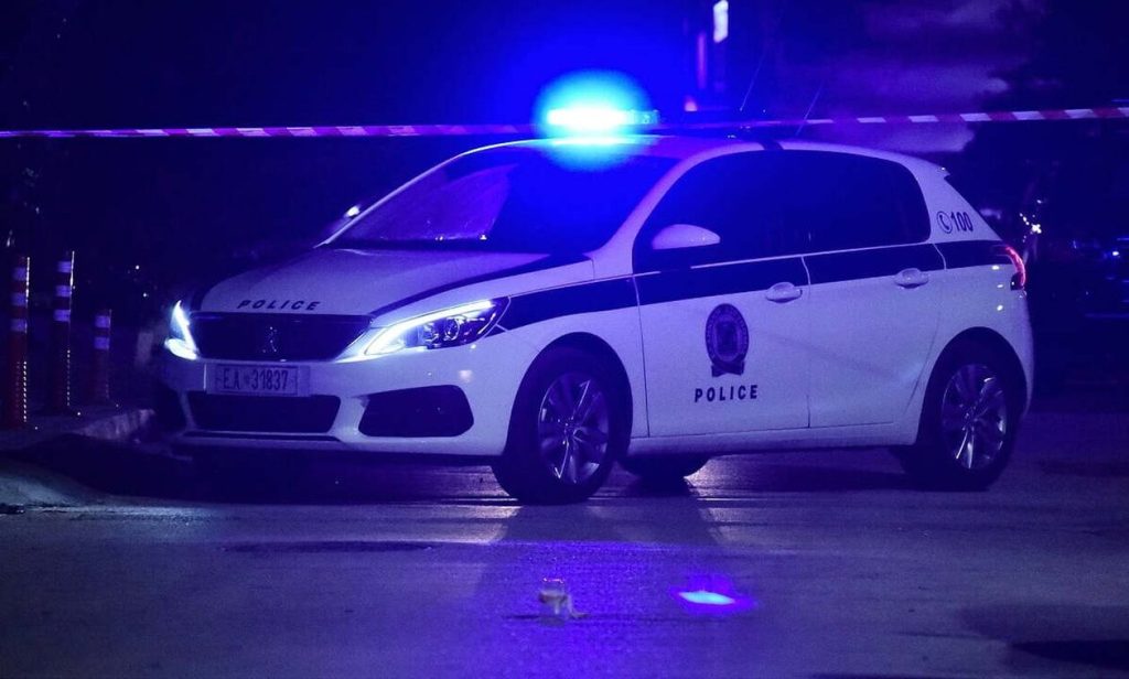 Θεσσαλονίκη: Ληστεία υπό την απειλή μαχαιριού σε ψιλικατζίδικο – Άρπαξαν 300 ευρώ