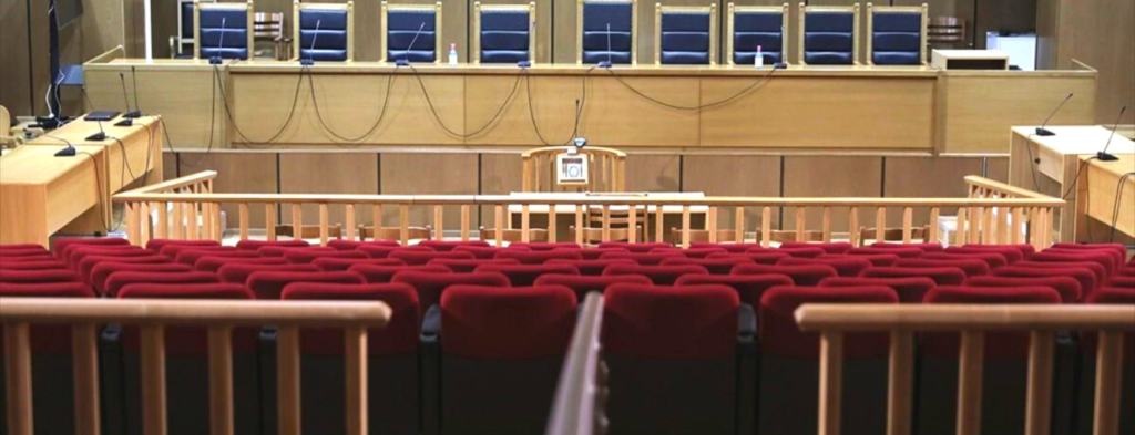 Ισόβια στον 57χρονο που σκότωσε με 60 μαχαιριές τη σύζυγό του το 2018 στα Τρίκαλα