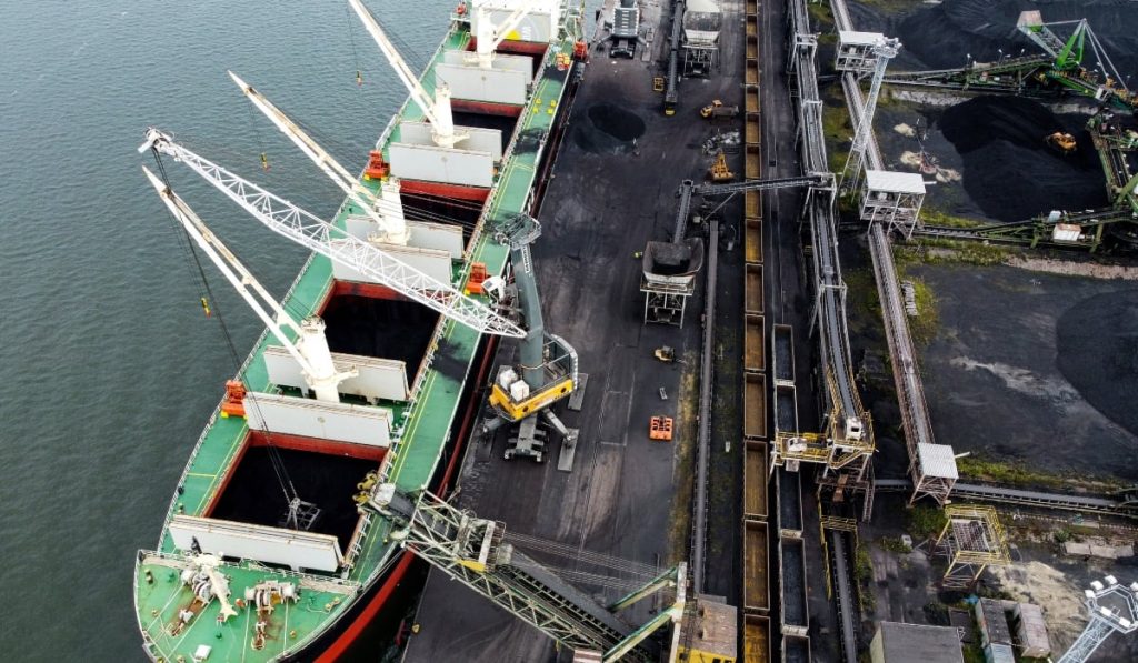 Πολωνία: «Απαγορευμένη ζώνη» η περιοχή γύρω από τον τερματικό σταθμό LNG στο Σφινόουιστσε