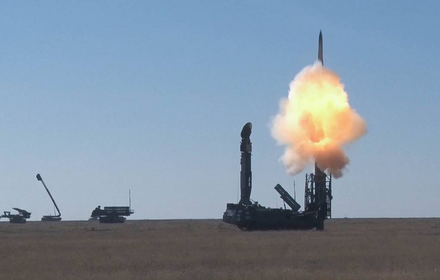 Η Ρωσία έκανε δοκιμαστική εκτόξευση «προηγμένου» διηπειρωτικού βαλλιστικού πυραύλου (φώτο-βίντεο)