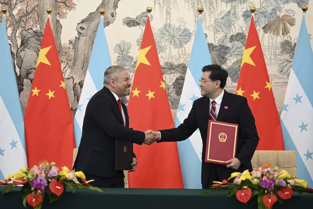 Κινεζική αντιπροσωπεία επισκέπτεται την Ονδούρα για «εμβάθυνση διμερούς σχέσης»