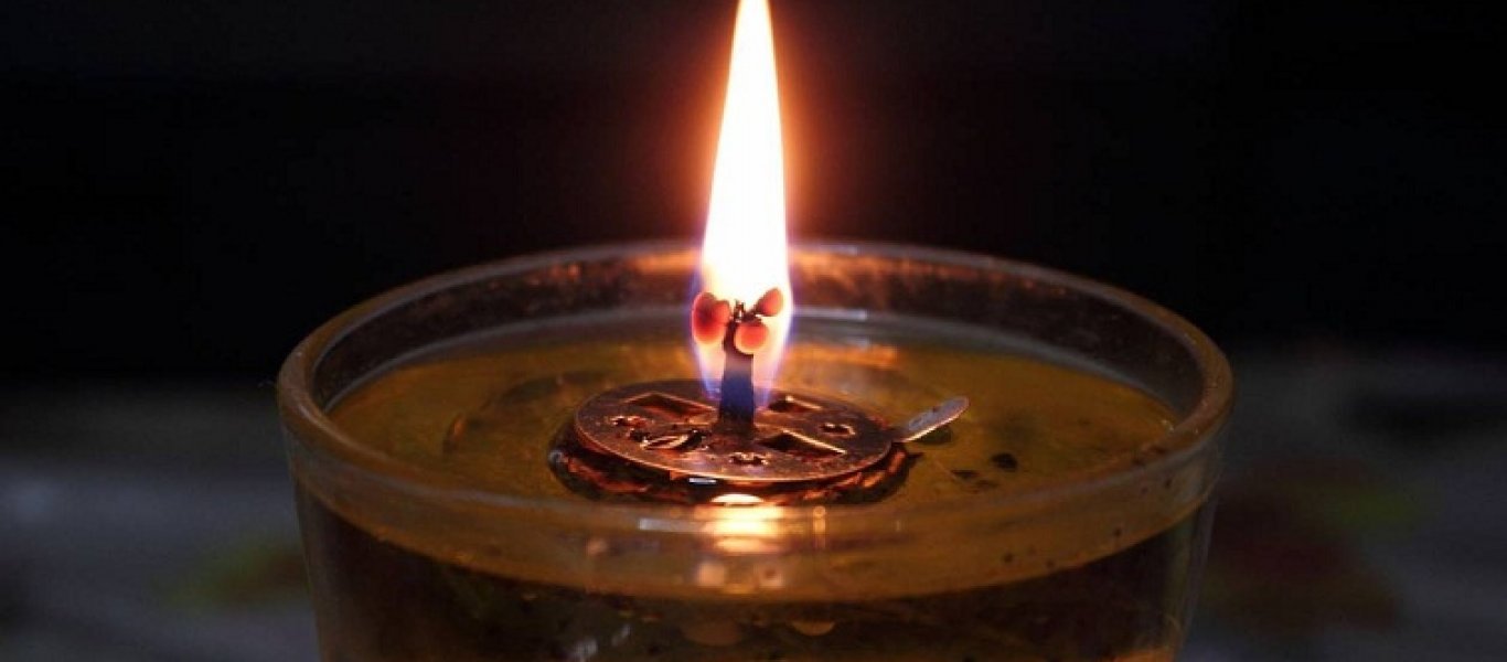 Γιατί βάζουμε λάδι στο καντήλι και τι συμβολίζει