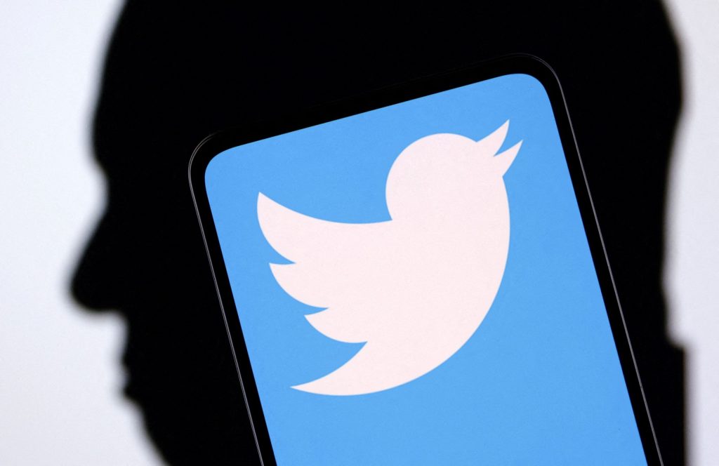 Το Twitter αύξησε τους χαρακτήρες σε 10.000 για τους κατόχους του μπλε σήματος