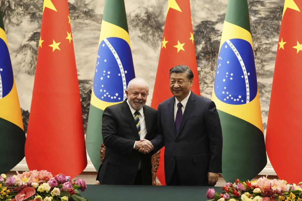 Κίνα-Βραζιλία προχωρούν στο επόμενο βήμα: Ξεκίνησαν μελέτες για την πραγματοποίηση εμπορικών πράξεων στα νομίσματα των δύο χωρών