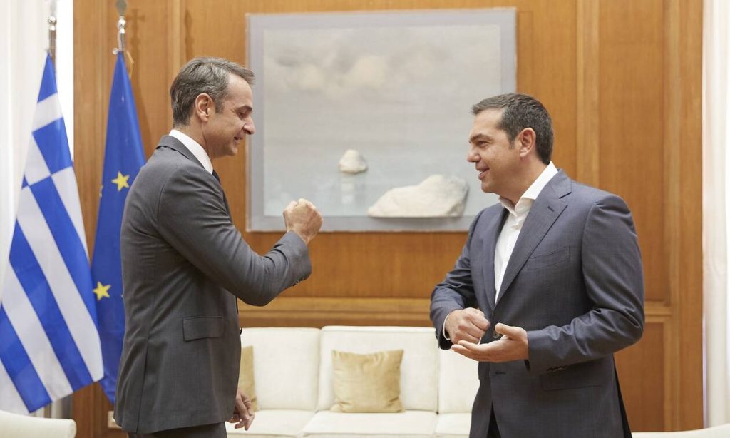 Ραγδαία η πτώση της ΝΔ: «Εξανεμίστηκε» η διαφορά με τον ΣΥΡΙΖΑ – Τι δείχνουν νέες συστημικές δημοσκοπήσεις