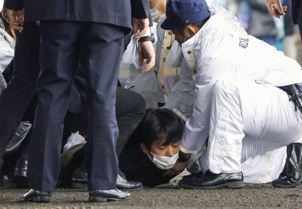 Ιαπωνία: Συνελήφθη 24χρονος μετά την έκρηξη αντικειμένου σε προεκλογική εκδήλωση του πρωθυπουργού