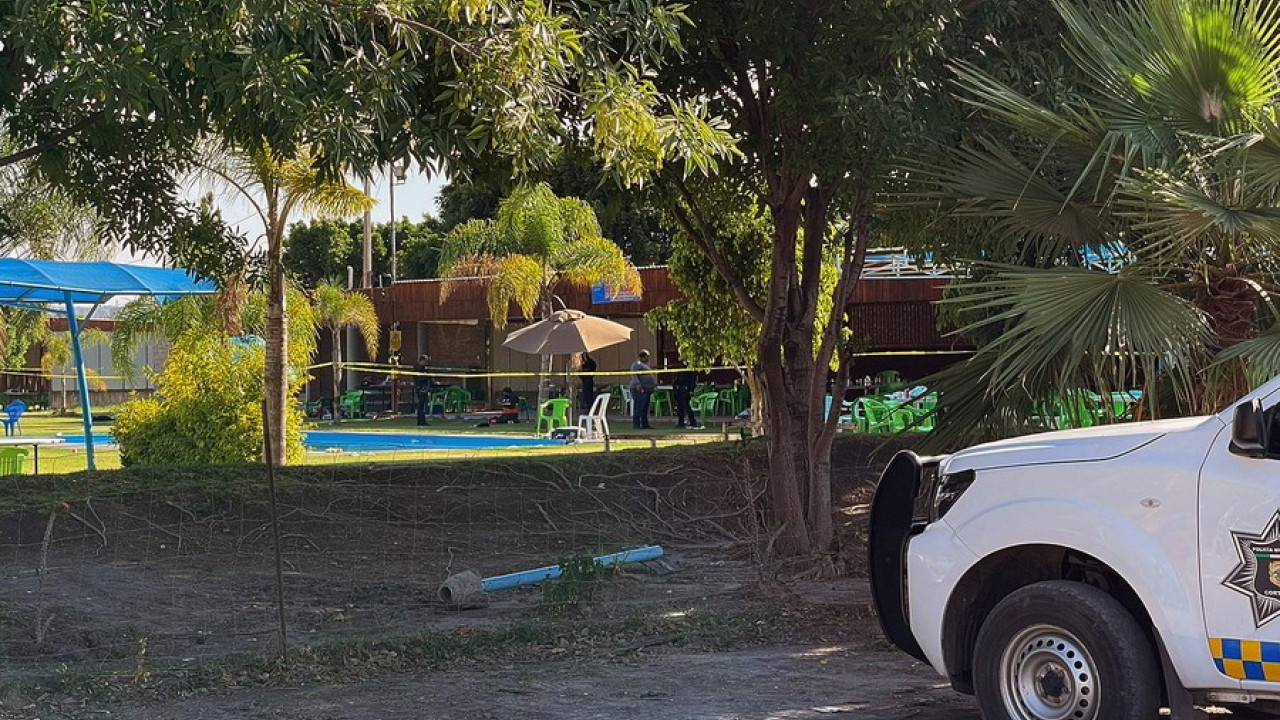 Επτά νεκροί στο Μεξικό: Ένοπλοι άνοιξαν πυρ μέσα σε υδάτινο πάρκο – Ανάμεσά τους ένα παιδί (βίντεο)