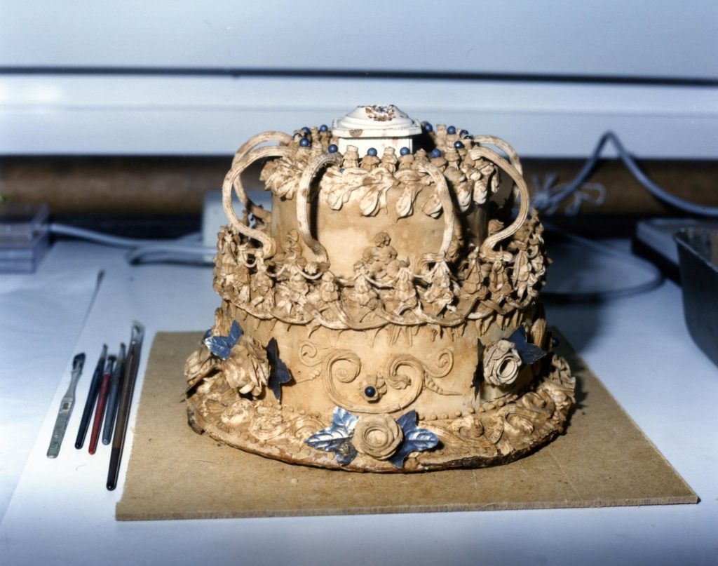 Αυτή είναι η παλαιότερη διατηρημένη γαμήλια τούρτα στον κόσμο – Παρασκευάστηκε το 1898 (φωτό)