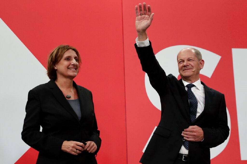 Γερμανία: Παραιτήθηκε η υπουργός Παιδείας και σύζυγος του Ο.Σολτς από την κυβέρνηση του Βρανδεμβούργου