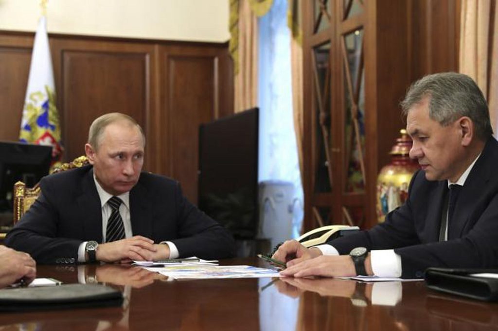 Ο Σ.Σοϊγκού ενημέρωσε Β.Πούτιν για τις ασκήσεις που πραγματοποιούνται από τον Στόλο του Ειρηνικού