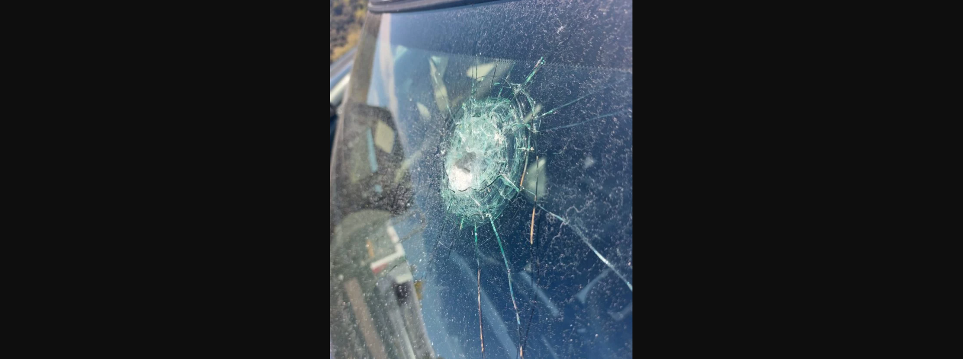Κρήτη: «Αδέσποτη» σφαίρα καρφώθηκε σε αυτοκίνητο (φωτο)