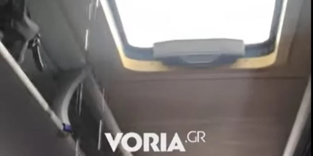 Λεωφορείο των ΚΤΕΛ Πιερίας με κατεύθυνση τη Θεσσαλονίκη έμπαζε νερά από την οροφή (βίντεο)