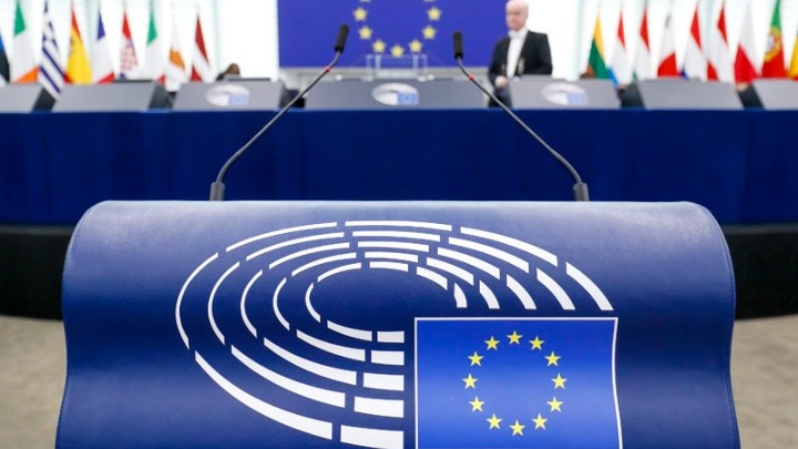 Το Ευρωπαϊκό Κοινοβούλιο αναθεωρεί τους κανόνες για το lobbying πρώην μελών του μετά το Qatar Gate