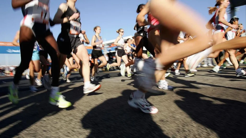 Σκωτία: Δρομέας τερμάτισε τρίτη σε υπερ-μαραθώνιο αλλά τιμωρήθηκε για χρήση οχήματος