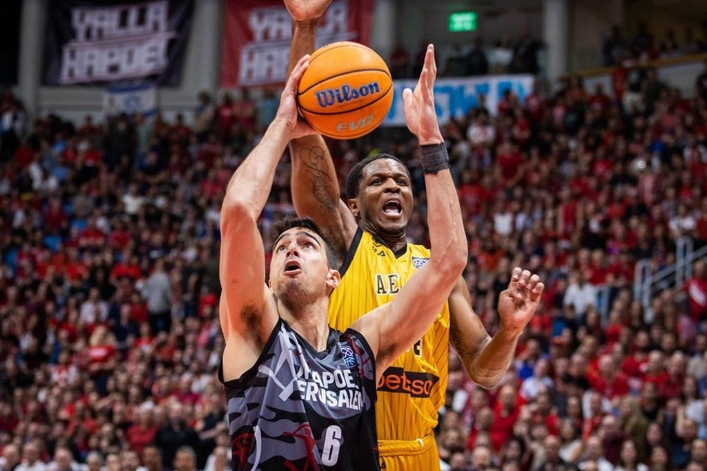 «Βαριά» ήττα της ΑΕΚ από τη Χάποελ Ιερουσαλήμ και αποκλεισμός από το Basketball Champions League (91-51)
