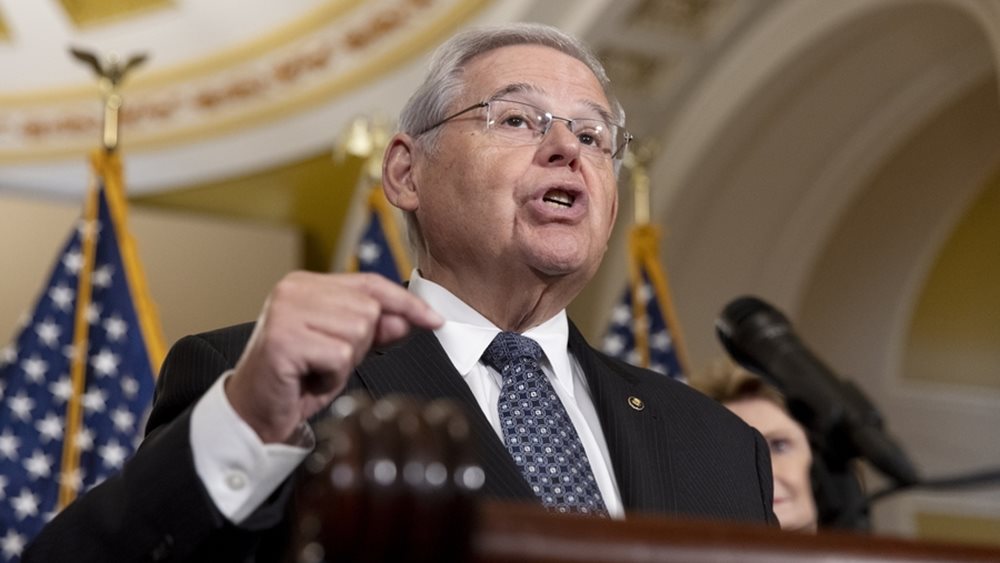 Μενέντεζ: «Παραμένω κατά της πώλησης F-16 στην Τουρκία – Δεν διαφωνώ για τον μικρό εκσυγχρονισμό»