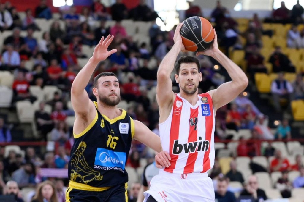 Basket League: Ο Ολυμπιακός νίκησε εύκολα τον Άρη και πήρε προβάδισμα για τα ημιτελικά των πλέι οφ (97-73)