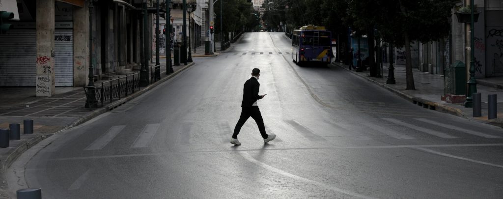 ΕΛΣΤΑΤ – Μειώνεται  σταθερά ο πληθυσμός της Ελλάδας –  Χώρα γερόντων χωρίς ελπίδα ανάκαμψης