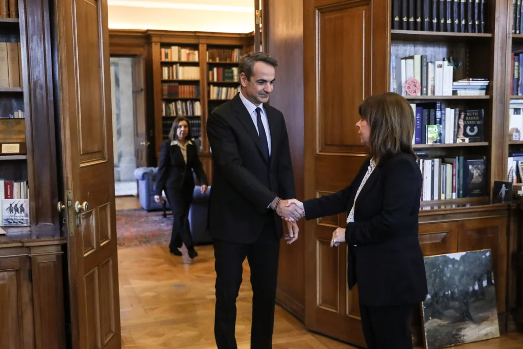 Στις 11:00 στην ΠτΔ Α.Σακελλαροπούλου ο Κ.Μητσοτάκης για την προκήρυξη των εκλογών – Διαλύεται η Βουλή