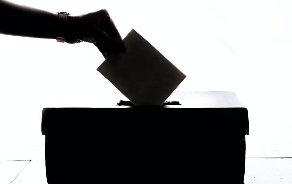 Εκλογές 21ης Μαΐου: Για πρώτη φορά θα ψηφίσουν 430.000 νέοι ηλικίας 17 έως 21 ετών και «τρομάζουν» τον Κ.Μητσοτάκη