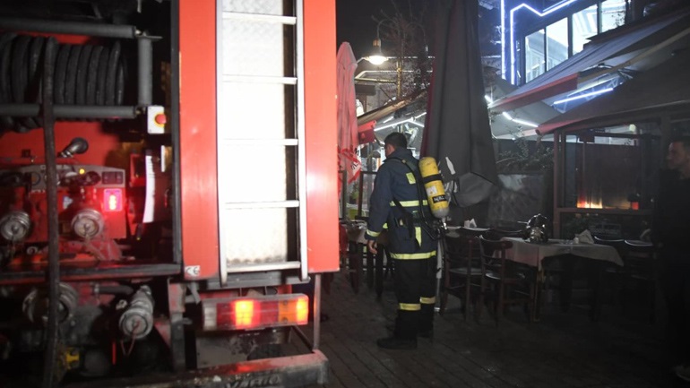 Έκρηξη στη Λάρισα: Έβαλαν γκαζάκια στο μαγαζί του υπεύθυνου διαιτησίας της ΕΟΚ Νίκου Πιτσίλκα (φώτο) (upd)