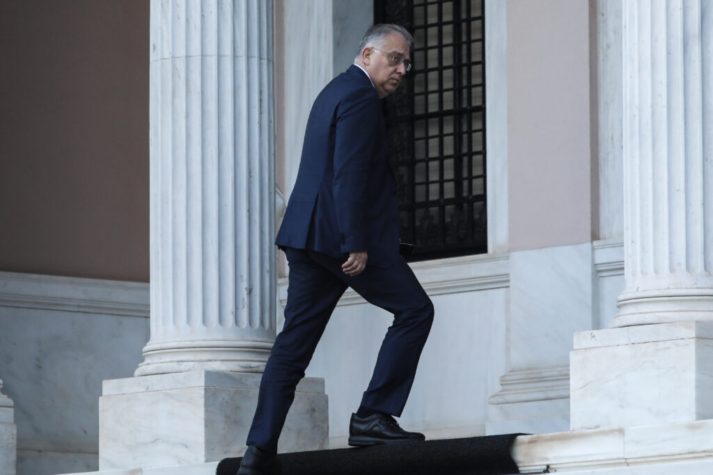 Ο ΣΥΡΙΖΑ κατηγορεί τον Τ.Θεοδωρικάκο για «ιδιοκτησιακή αντίληψη»: «Μετέτρεψε το υπουργείο σε προεκλογικό του γραφείο»
