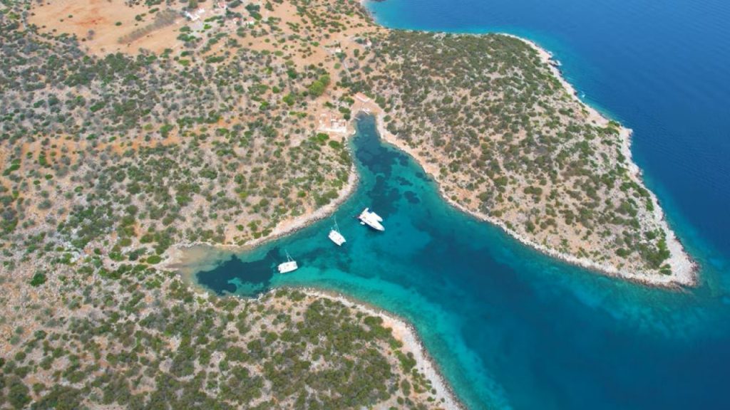 Δοκός: Το άγνωστο ελληνικό νησάκι όπου βρέθηκε το αρχαιότερο ναυάγιο του κόσμου (βίντεο)