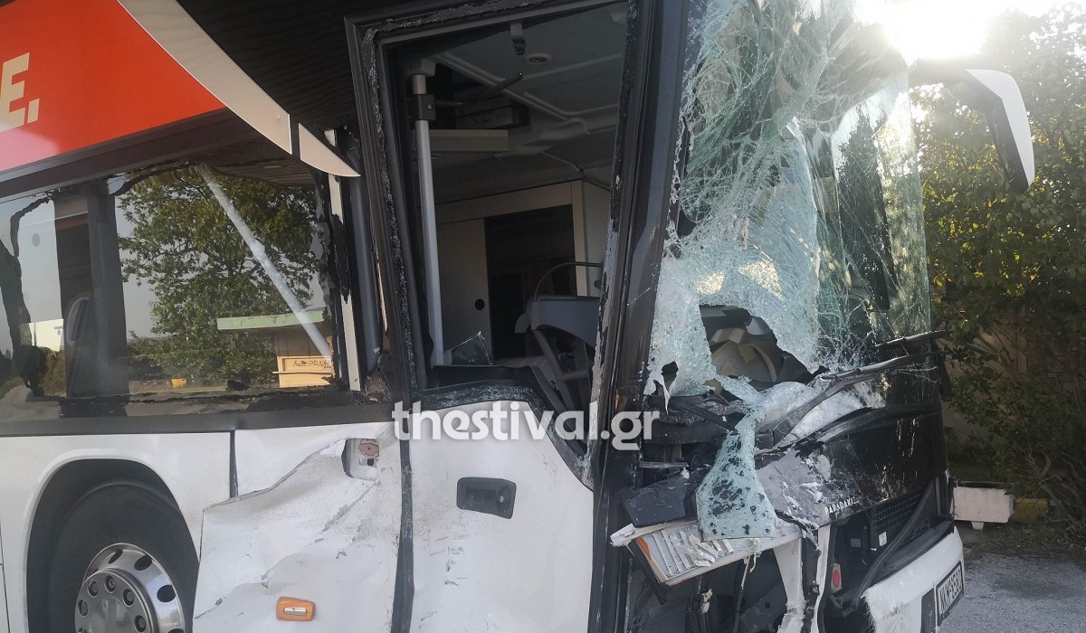 Τροχαίο στον Πλαταμώνα: «Σμπαράλια» έγινε το αυτοκίνητο στο οποίο επέβαινε ο 19χρονος που σκοτώθηκε (φώτο)