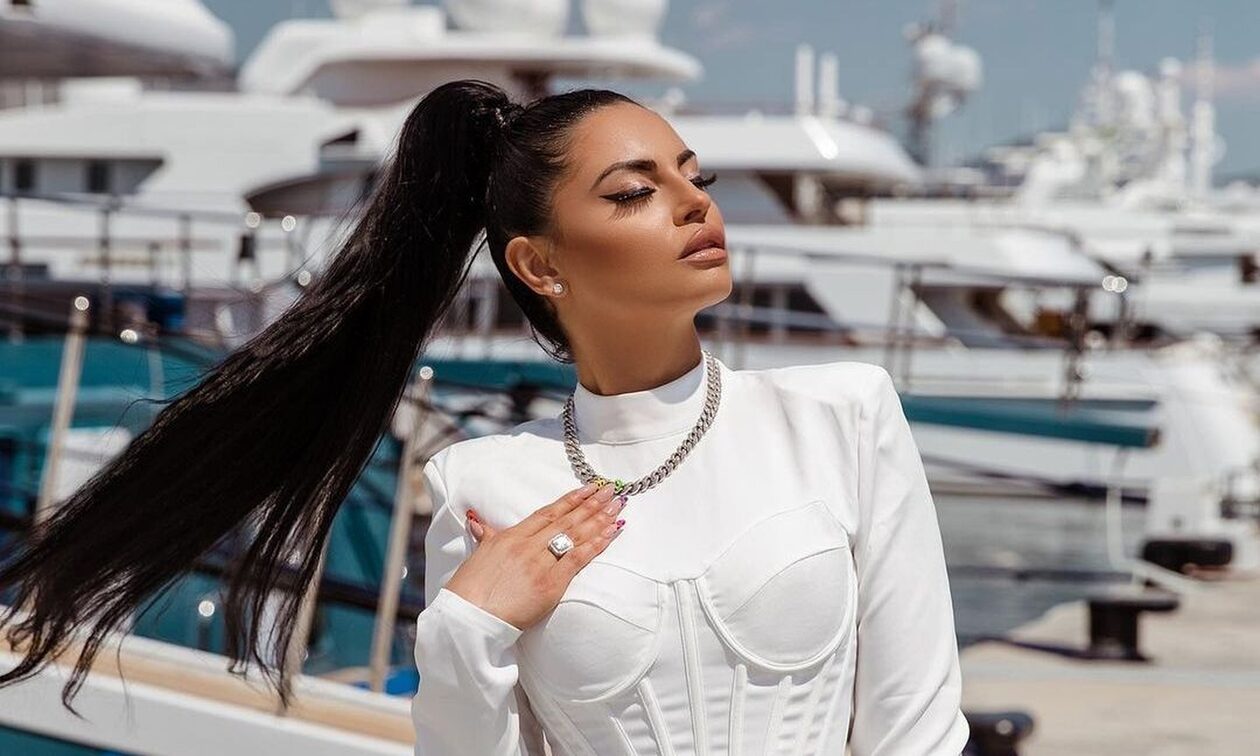 Τροχαίο ατύχημα για τη Δήμητρα Αλεξανδράκη (φώτο)