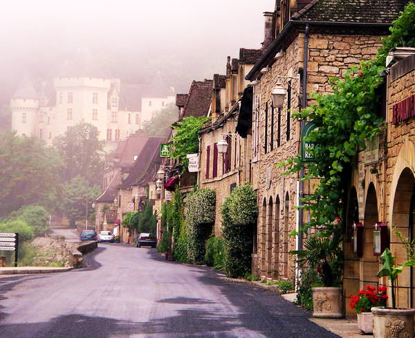 La Roque-Gageac: Ένα μεσαιωνικό χωριό στη Γαλλία για… απαιτητικούς επισκέπτες! (φωτο)
