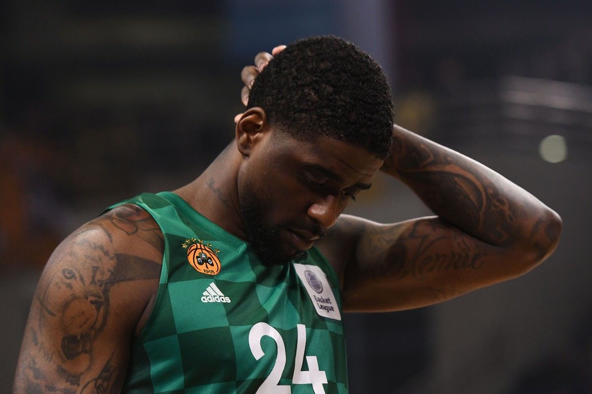 Παναθηναϊκός: Στον «πάγο» ο Ντουέιν Μπέικον μέχρι νεωτέρας – Σκέψεις ακόμη και για άμεση λύση συμβολαίου