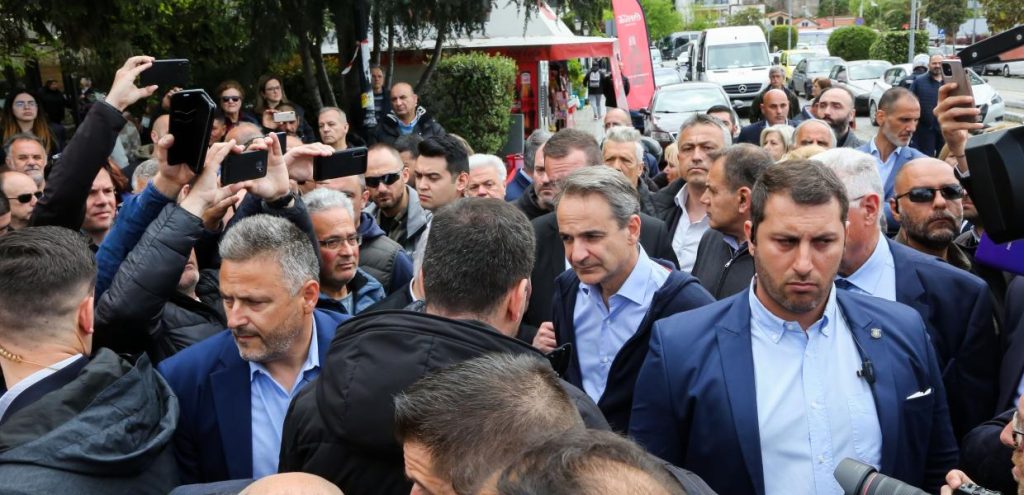 Αποδοκιμασίες κατά Κ.Μητσοτάκη στην Καβάλα – «Είμαστε η πόλη των απολυμένων» φώναζαν οι άνεργοι των Λιπασμάτων Καβάλας! (βίντεο)