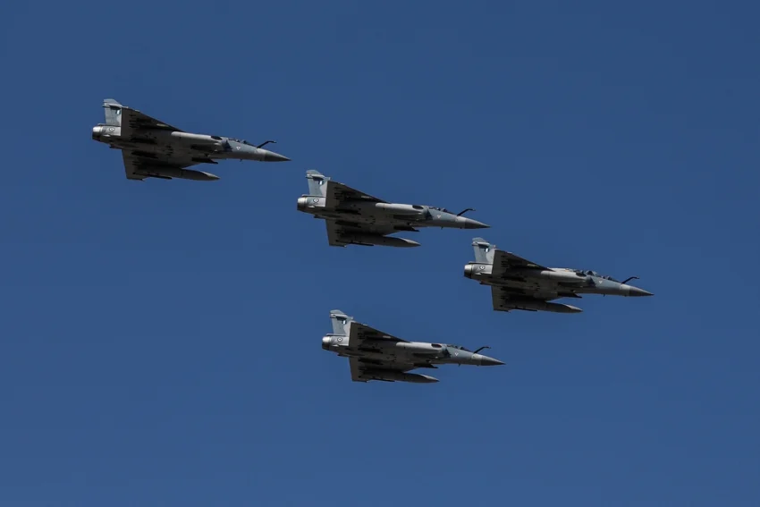 F-16, Rafale, Mirage 2000 θα πετάξουν σήμερα πάνω από την Ακρόπολη για την άσκηση «Ηνίοχος 2023»