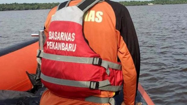 Ινδονησία: Τουλάχιστον έντεκα άνθρωποι έχασαν τη ζωή τους σε ανατροπή φέρι μποτ