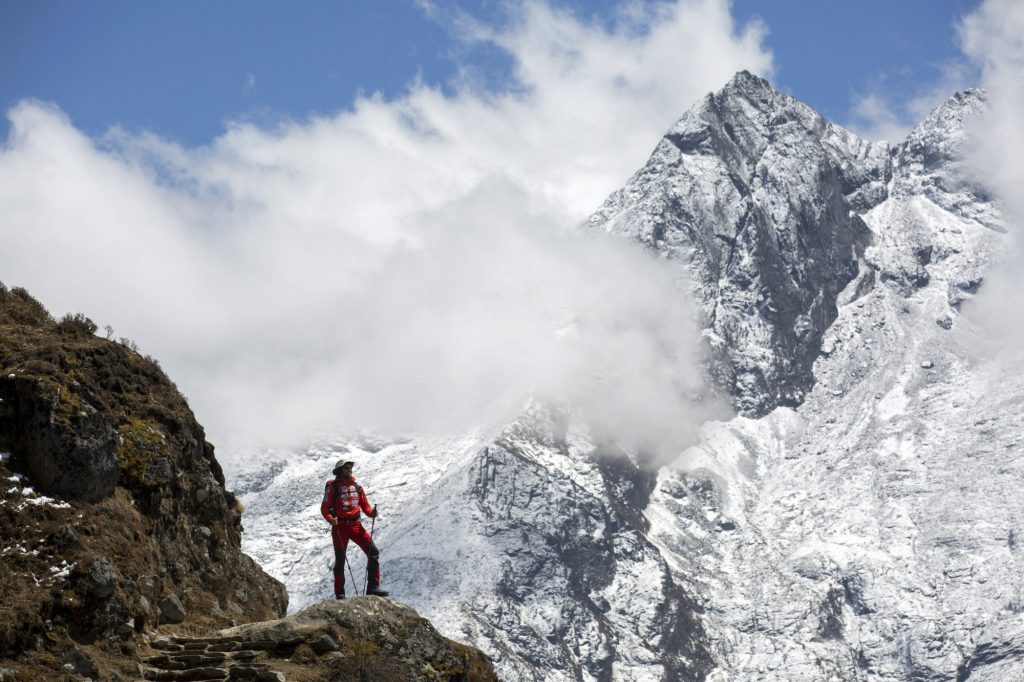 Φόβοι για συνωστισμό στη «ζώνη θανάτου» του Έβερεστ – Οι αρχές εκδίδουν αριθμό ρεκόρ ορειβατικών αδειών