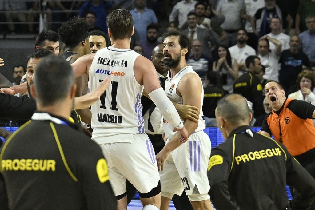 Euroleague: Ο Σέρχιο Γιουλ ανέλαβε την ευθύνη για το φάουλ που προκάλεσε τη «σύρραξη» στο Ρεάλ-Παρτιζάν