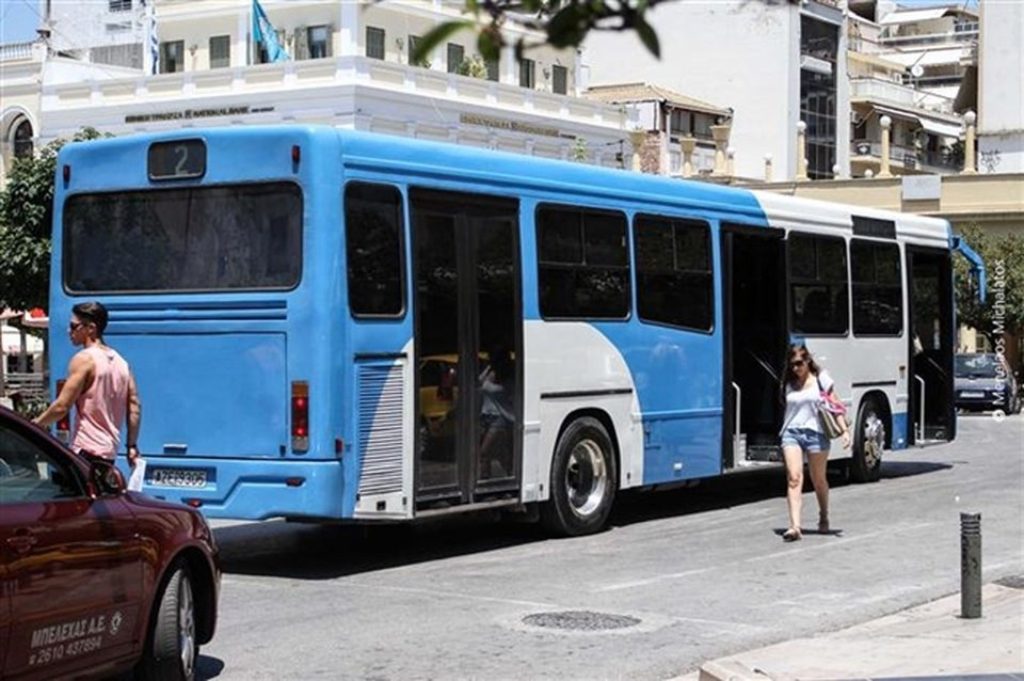 Πάτρα: 12χρονος πέταξε κροτίδα μέσα σε λεωφορείο