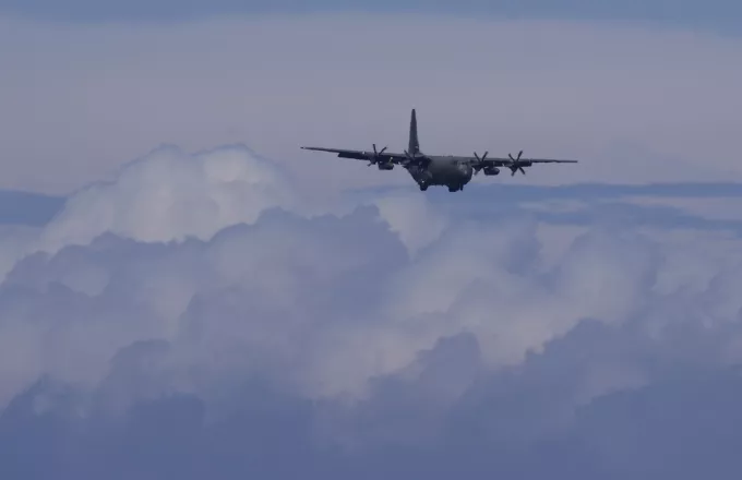 Στο Σουδάν το πρώτο αεροπλάνο που μεταφέρει ανθρωπιστική βοήθεια